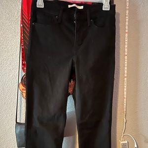 Levi black jeans size 5